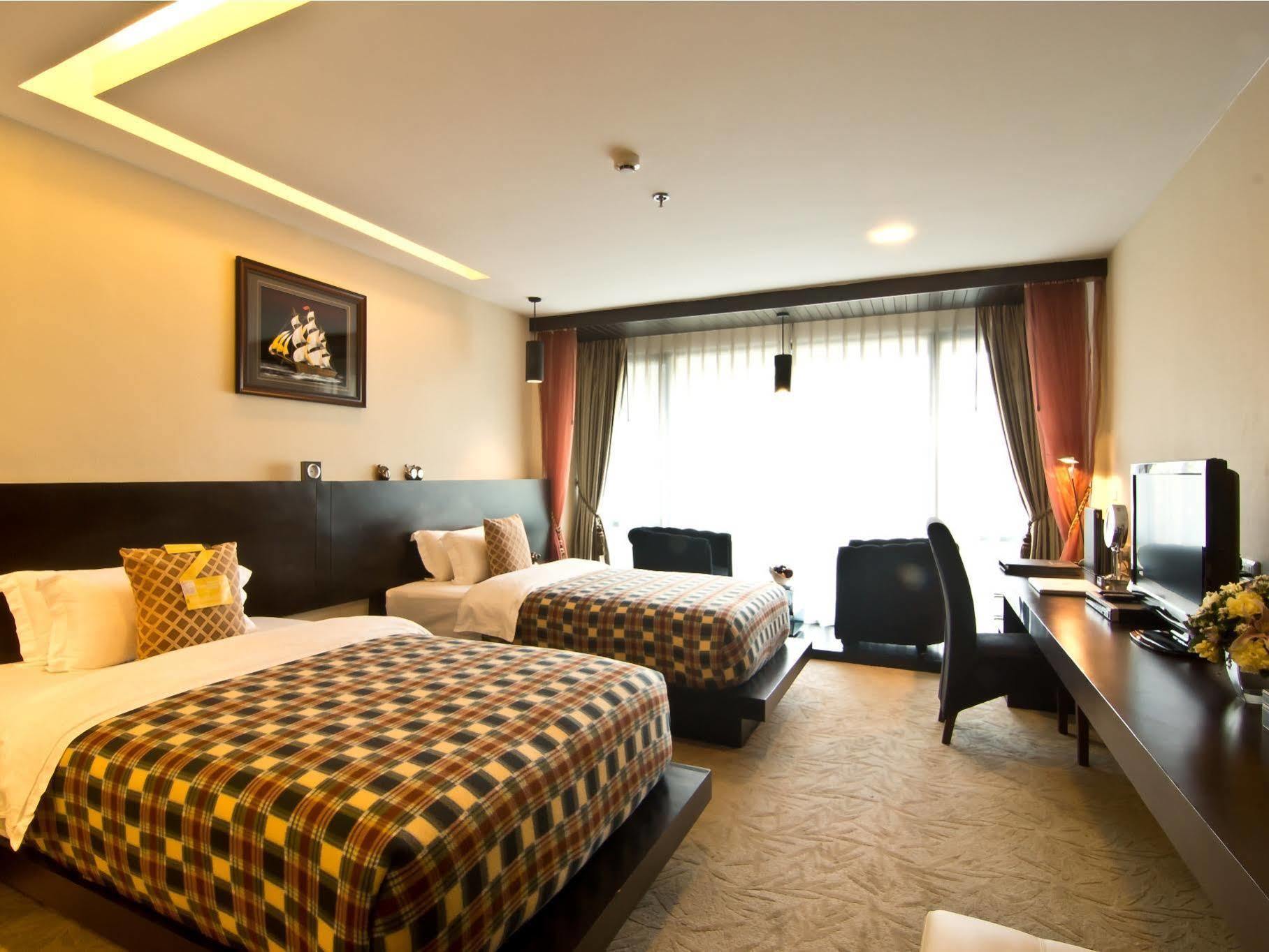 Rashmi'S Plaza Hotel Vientiane Esterno foto