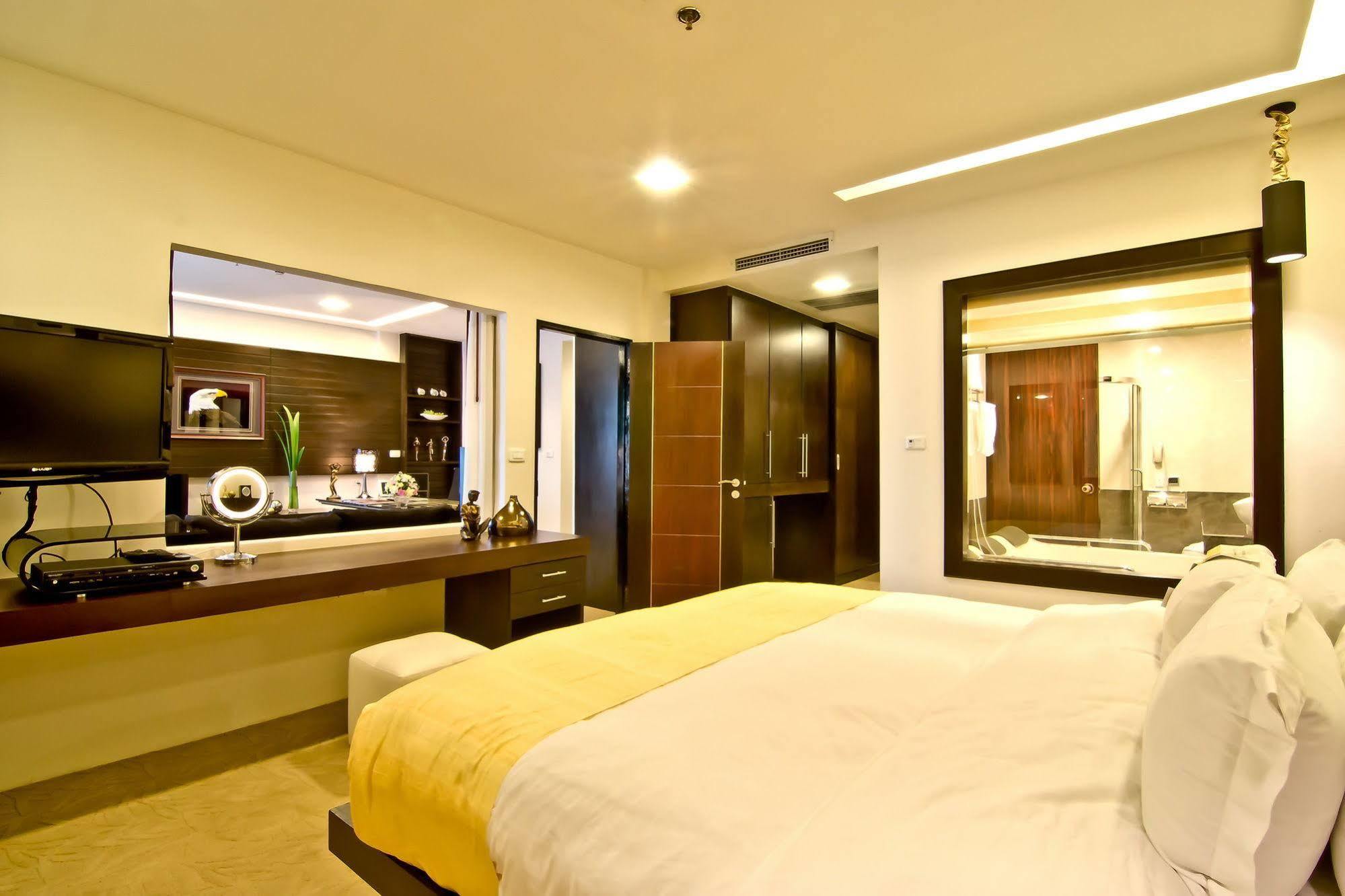 Rashmi'S Plaza Hotel Vientiane Esterno foto